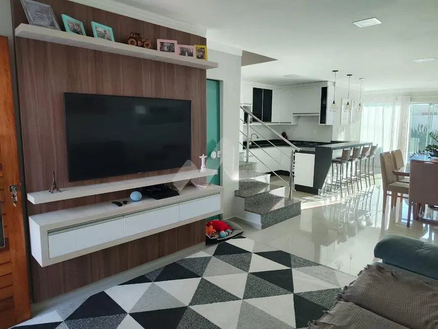 Foto 2 de Sobrado com 2 quartos à venda, 131m2 em Jardim Pancera, Toledo - PR
