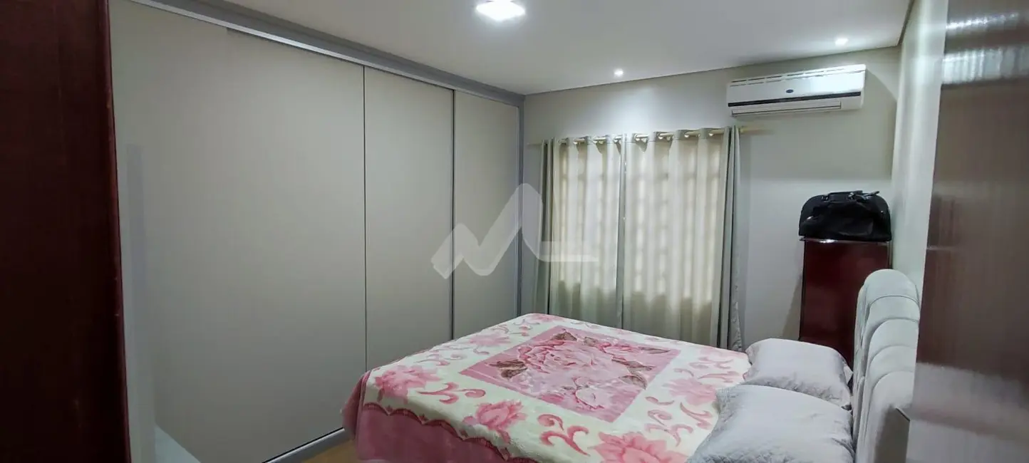 Foto 8 de Casa com 3 quartos à venda, 99m2 em Jardim Europa, Toledo - PR