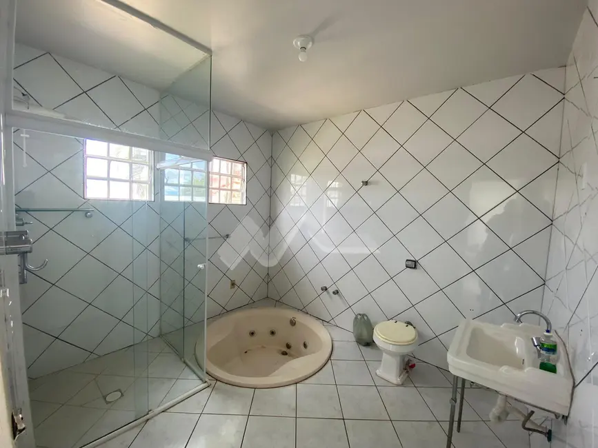 Casa com 2 quartos para alugar, 75m2 em Centro, Toledo - PR - imagem 9 Foto 9 de Casa com 2 quartos para alugar, 75m2 em Centro, Toledo - PR