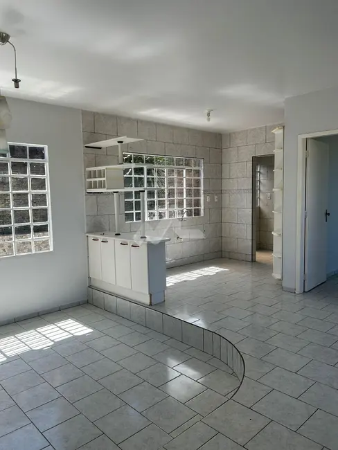 Casa com 2 quartos para alugar, 75m2 em Centro, Toledo - PR - imagem 6 Foto 6 de Casa com 2 quartos para alugar, 75m2 em Centro, Toledo - PR