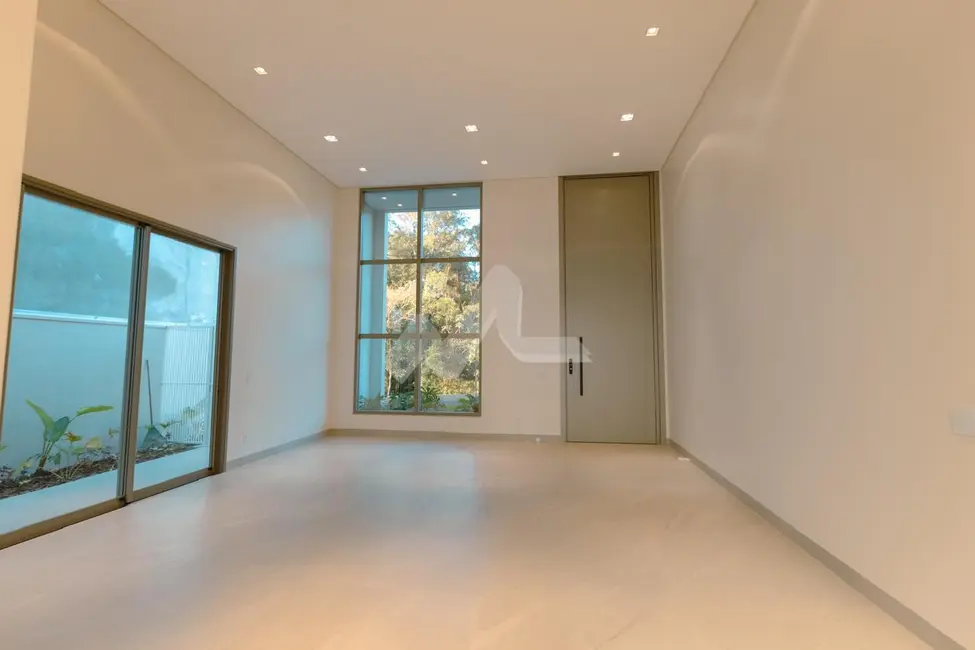 Casa com 3 quartos à venda, 327m2 em Vila Industrial, Toledo - PR - imagem 7 Foto 7 de Casa com 3 quartos à venda, 327m2 em Vila Industrial, Toledo - PR