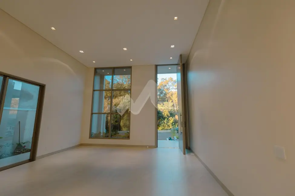 Casa com 3 quartos à venda, 327m2 em Vila Industrial, Toledo - PR - imagem 6 Foto 6 de Casa com 3 quartos à venda, 327m2 em Vila Industrial, Toledo - PR