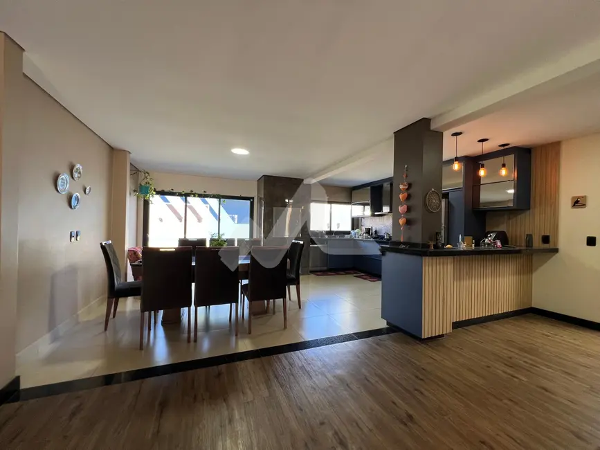 Casa com 3 quartos à venda, 175m2 em Jardim La Salle, Toledo - PR - imagem 7 Foto 7 de Casa com 3 quartos à venda, 175m2 em Jardim La Salle, Toledo - PR