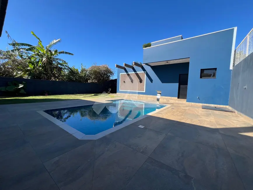 Casa com 3 quartos à venda, 175m2 em Jardim La Salle, Toledo - PR - imagem 3 Foto 3 de Casa com 3 quartos à venda, 175m2 em Jardim La Salle, Toledo - PR