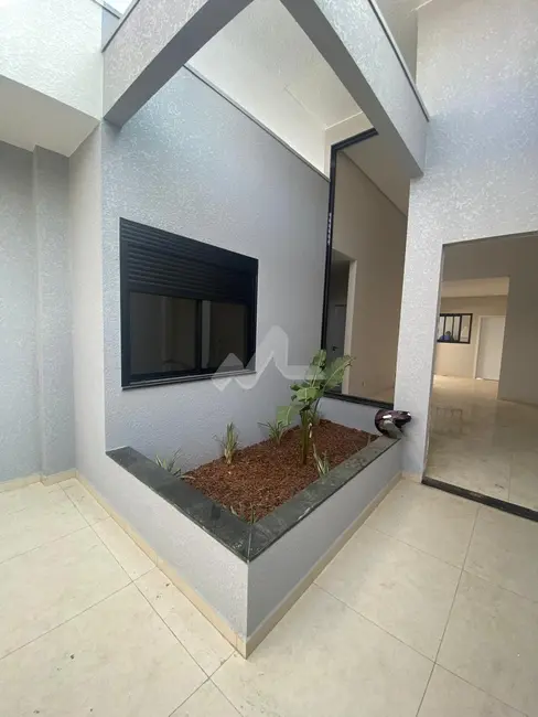 Casa à venda em Toledo - PR - imagem 2 Foto 2 de Casa à venda em Toledo - PR