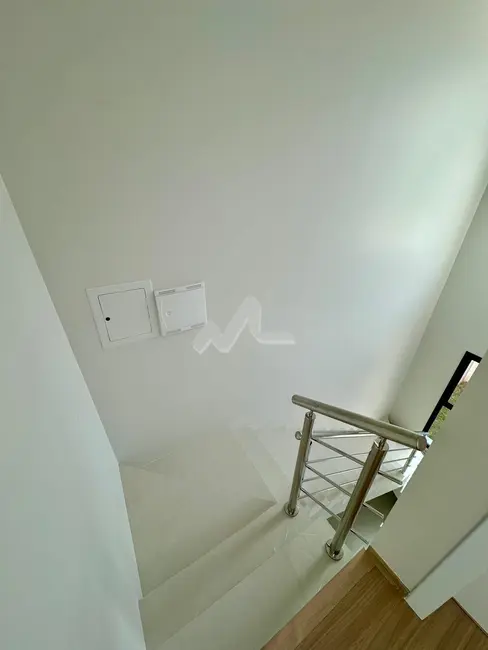 Sobrado com 2 quartos à venda, 150m2 em Jardim Pancera, Toledo - PR - imagem 5 Foto 5 de Sobrado com 2 quartos à venda, 150m2 em Jardim Pancera, Toledo - PR