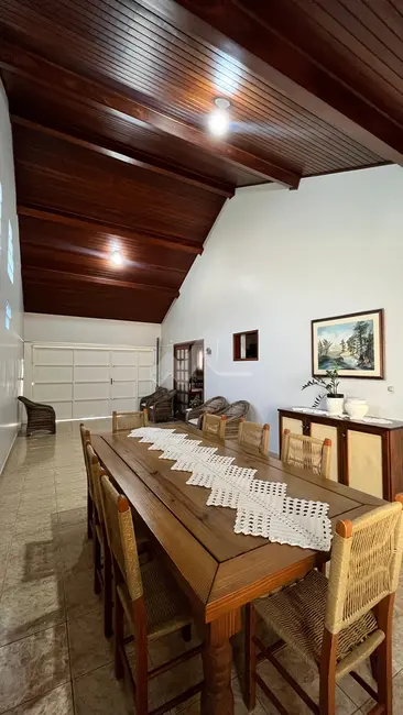 Casa com 2 quartos à venda, 267m2 em Centro, Toledo - PR - imagem 8 Foto 8 de Casa com 2 quartos à venda, 267m2 em Centro, Toledo - PR