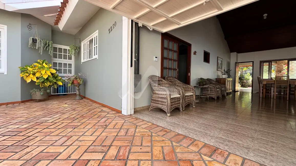 Casa com 2 quartos à venda, 267m2 em Centro, Toledo - PR - imagem 7 Foto 7 de Casa com 2 quartos à venda, 267m2 em Centro, Toledo - PR