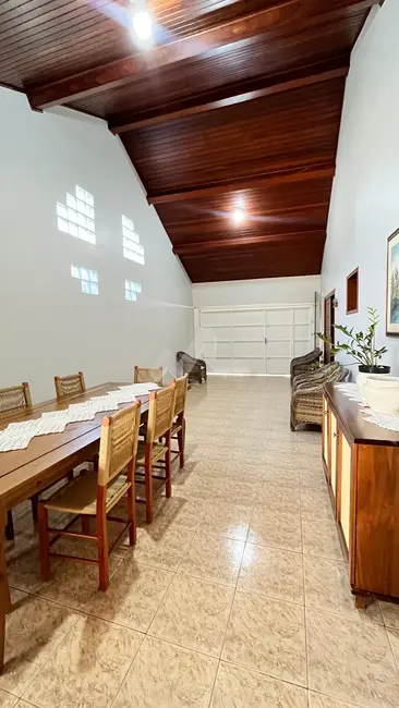 Casa com 2 quartos à venda, 267m2 em Centro, Toledo - PR - imagem 9 Foto 9 de Casa com 2 quartos à venda, 267m2 em Centro, Toledo - PR