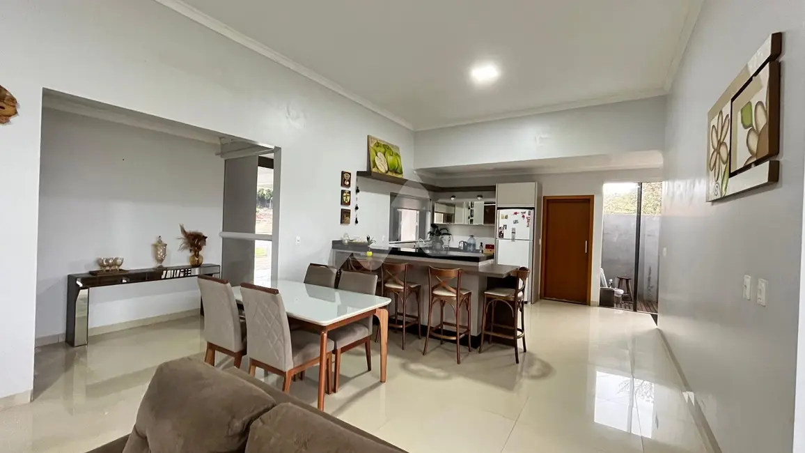 Casa com 2 quartos à venda, 120m2 em Jardim Pancera, Toledo - PR - imagem 6 Foto 6 de Casa com 2 quartos à venda, 120m2 em Jardim Pancera, Toledo - PR