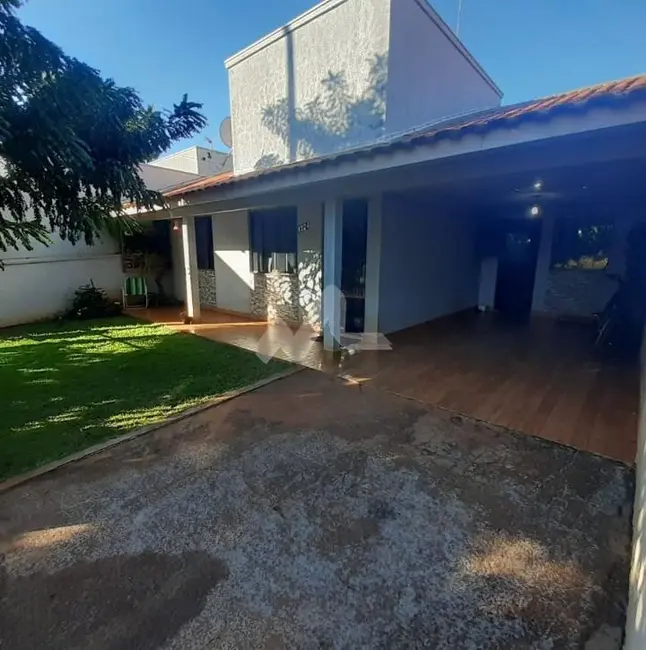 Casa com 2 quartos à venda, 86m2 em Toledo - PR - imagem 3 Foto 3 de Casa com 2 quartos à venda, 86m2 em Toledo - PR