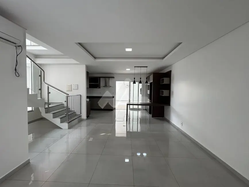 Sobrado com 2 quartos à venda, 208m2 em Tocantins, Toledo - PR - imagem 4 Foto 4 de Sobrado com 2 quartos à venda, 208m2 em Tocantins, Toledo - PR