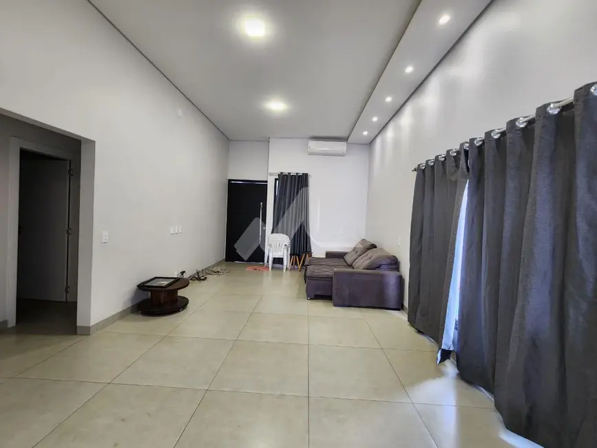 Casa com 2 quartos à venda, 130m2 em Jardim Pancera, Toledo - PR - imagem 5 Foto 5 de Casa com 2 quartos à venda, 130m2 em Jardim Pancera, Toledo - PR