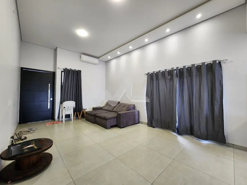 Casa com 2 quartos à venda, 130m2 em Jardim Pancera, Toledo - PR - imagem 4 Foto 4 de Casa com 2 quartos à venda, 130m2 em Jardim Pancera, Toledo - PR