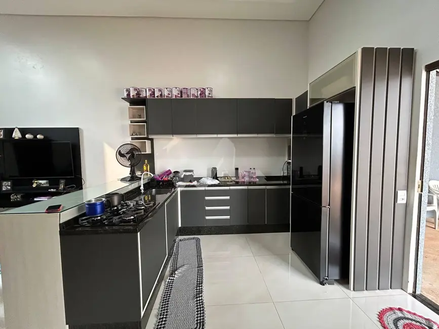 Casa com 1 quarto à venda, 90m2 em Jardim Coopagro, Toledo - PR - imagem 7 Foto 7 de Casa com 1 quarto à venda, 90m2 em Jardim Coopagro, Toledo - PR