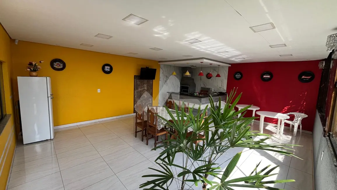 Casa com 3 quartos à venda, 117m2 em Vila Pioneiro, Toledo - PR - imagem 3 Foto 3 de Casa com 3 quartos à venda, 117m2 em Vila Pioneiro, Toledo - PR