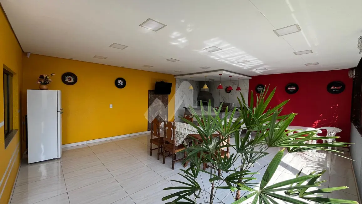 Casa com 3 quartos à venda, 117m2 em Vila Pioneiro, Toledo - PR - imagem 2 Foto 2 de Casa com 3 quartos à venda, 117m2 em Vila Pioneiro, Toledo - PR