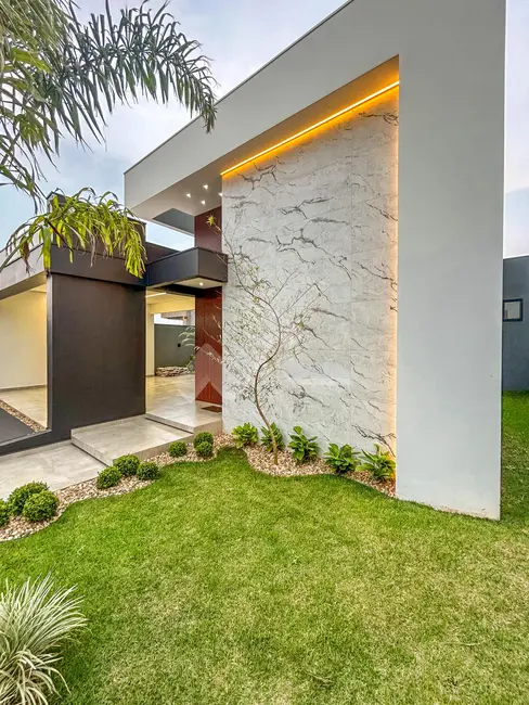 Casa com 3 quartos à venda, 184m2 em Tocantins, Toledo - PR - imagem 4 Foto 4 de Casa com 3 quartos à venda, 184m2 em Tocantins, Toledo - PR