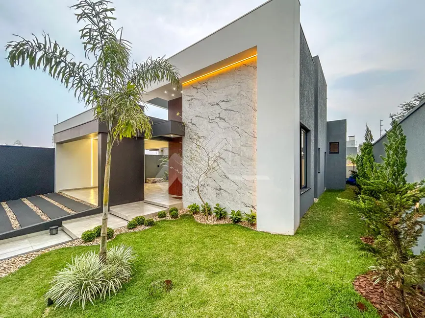 Casa com 3 quartos à venda, 184m2 em Tocantins, Toledo - PR - imagem 3 Foto 3 de Casa com 3 quartos à venda, 184m2 em Tocantins, Toledo - PR