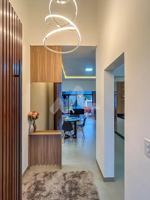 Casa com 3 quartos à venda, 184m2 em Tocantins, Toledo - PR - imagem 6 Foto 6 de Casa com 3 quartos à venda, 184m2 em Tocantins, Toledo - PR