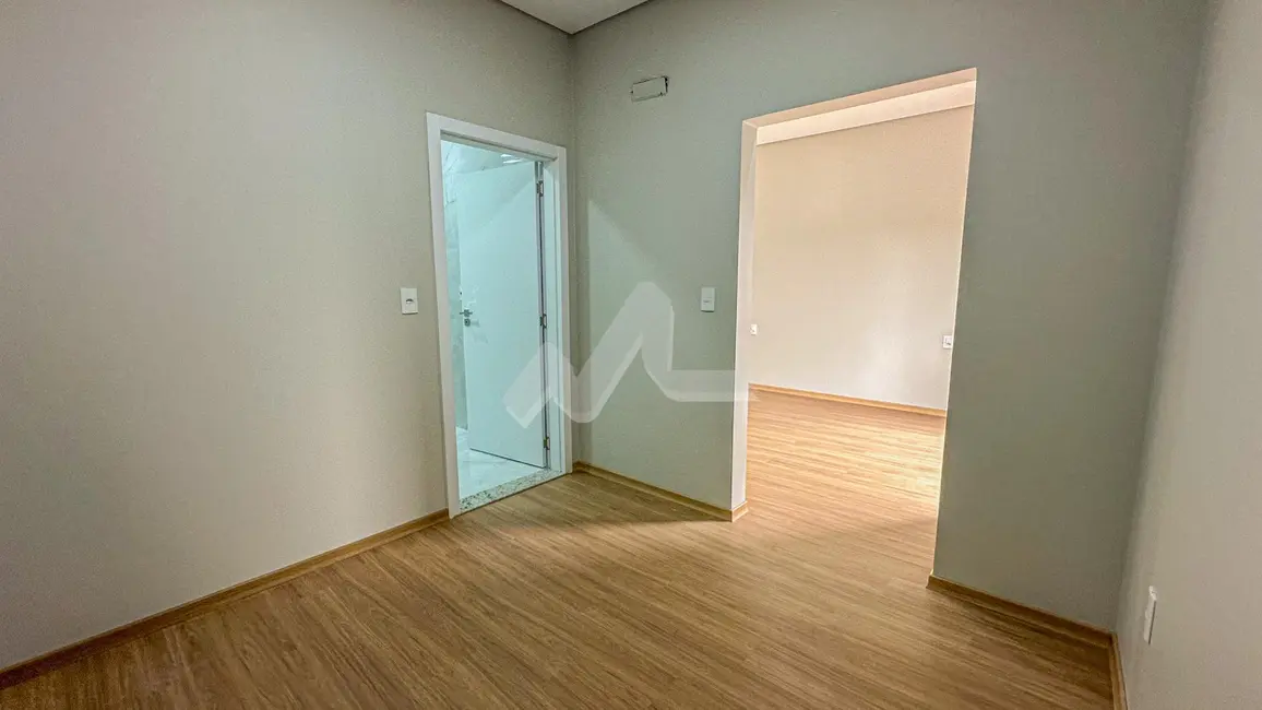 Sobrado com 3 quartos à venda, 200m2 em Tocantins, Toledo - PR - imagem 5 Foto 5 de Sobrado com 3 quartos à venda, 200m2 em Tocantins, Toledo - PR