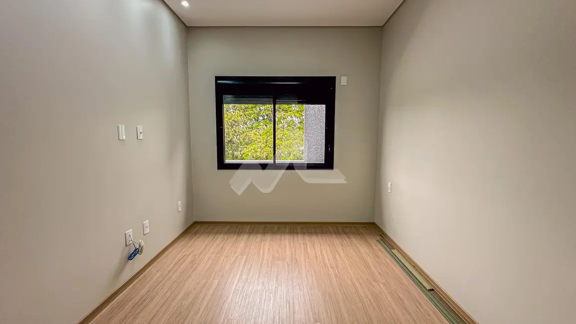 Sobrado com 3 quartos à venda, 200m2 em Tocantins, Toledo - PR - imagem 7 Foto 7 de Sobrado com 3 quartos à venda, 200m2 em Tocantins, Toledo - PR