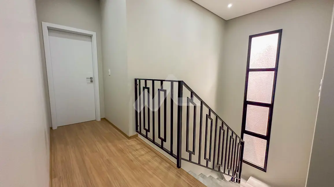 Sobrado com 3 quartos à venda, 200m2 em Tocantins, Toledo - PR - imagem 3 Foto 3 de Sobrado com 3 quartos à venda, 200m2 em Tocantins, Toledo - PR