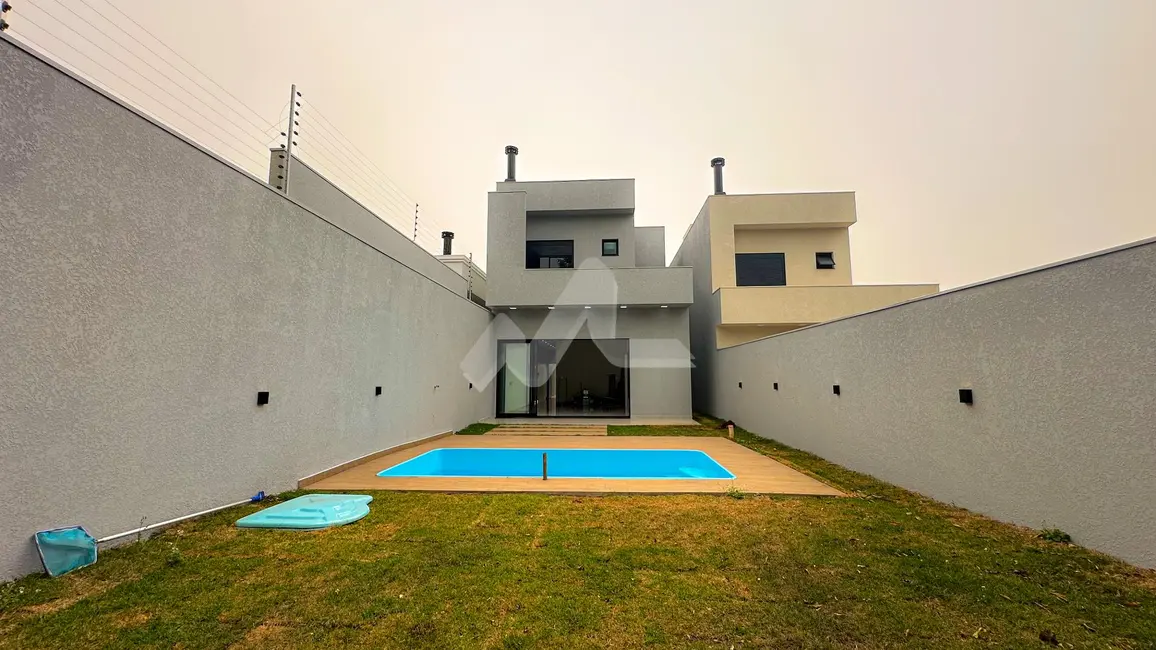 Sobrado com 3 quartos à venda, 200m2 em Tocantins, Toledo - PR - imagem 1 Foto 1 de Sobrado com 3 quartos à venda, 200m2 em Tocantins, Toledo - PR