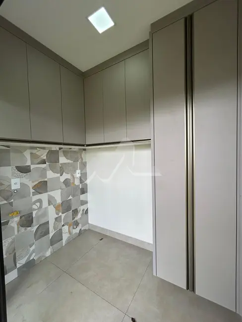 Foto 9 de Casa com 2 quartos à venda, 107m2 em Vila Becker, Toledo - PR
