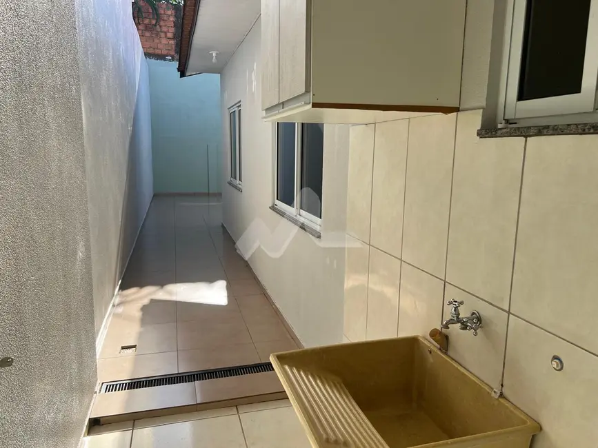 Casa com 2 quartos à venda, 54m2 em Toledo - PR - imagem 4 Foto 4 de Casa com 2 quartos à venda, 54m2 em Toledo - PR