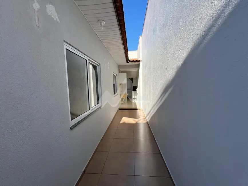 Casa com 2 quartos à venda, 54m2 em Toledo - PR - imagem 9 Foto 9 de Casa com 2 quartos à venda, 54m2 em Toledo - PR