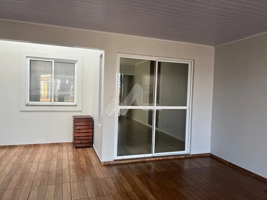 Foto 1 de Casa com 2 quartos à venda, 54m2 em Toledo - PR