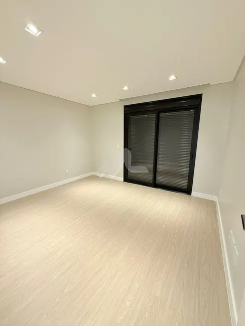 Sobrado com 2 quartos à venda, 334m2 em Jardim La Salle, Toledo - PR - imagem 9 Foto 9 de Sobrado com 2 quartos à venda, 334m2 em Jardim La Salle, Toledo - PR