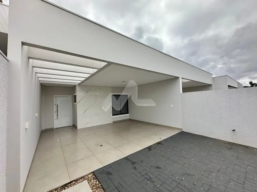 Foto 1 de Casa com 2 quartos à venda, 108m2 em Jardim Gisela, Toledo - PR