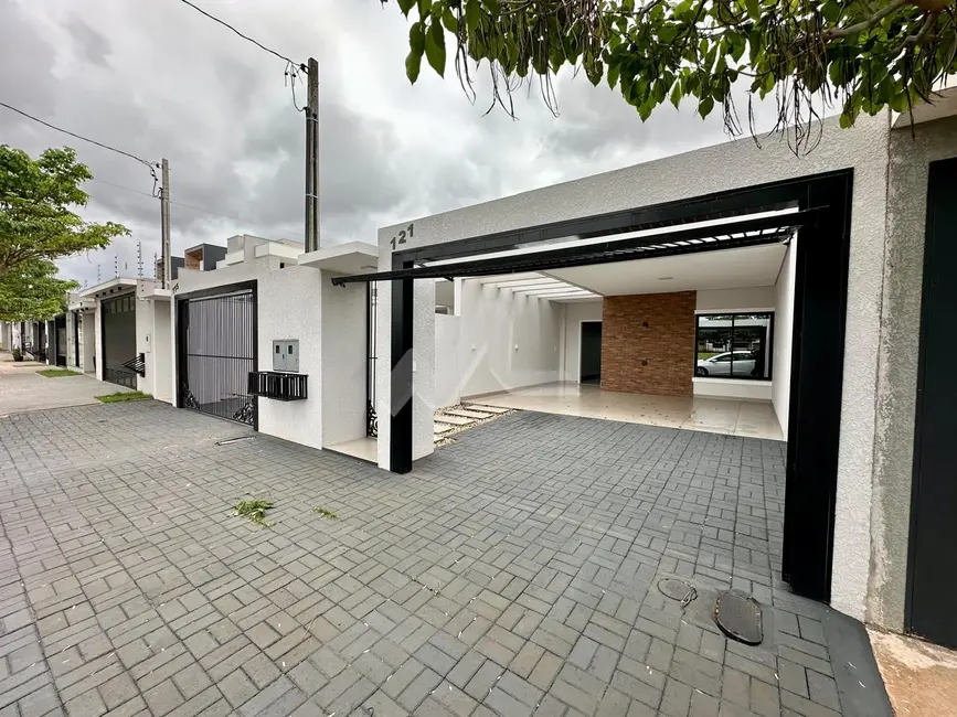 Foto 2 de Casa com 2 quartos à venda, 108m2 em Jardim Gisela, Toledo - PR