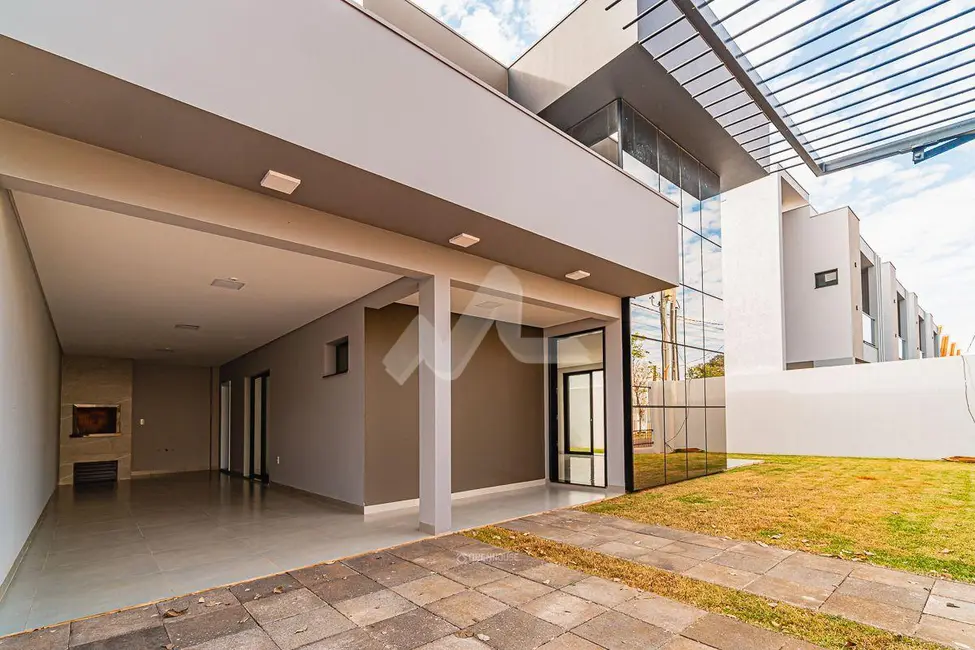 Foto 2 de Sobrado com 2 quartos à venda, 163m2 em Jardim Gisela, Toledo - PR