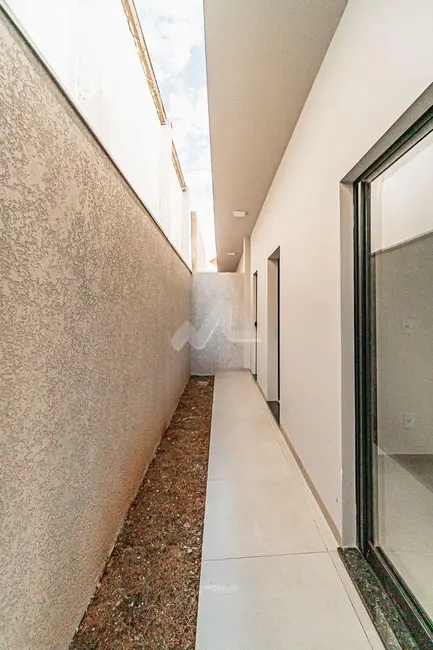 Sobrado com 3 quartos à venda, 119m2 em Jardim Gisela, Toledo - PR - imagem 8 Foto 8 de Sobrado com 3 quartos à venda, 119m2 em Jardim Gisela, Toledo - PR