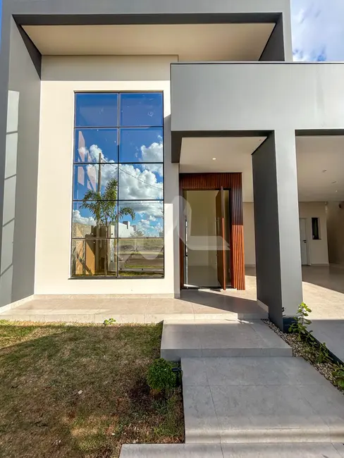Casa com 1 quarto à venda, 171m2 em Vila Industrial, Toledo - PR - imagem 4 Foto 4 de Casa com 1 quarto à venda, 171m2 em Vila Industrial, Toledo - PR