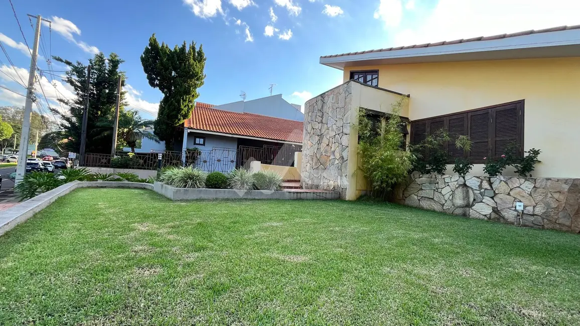 Casa com 3 quartos à venda, 250m2 em Jardim La Salle, Toledo - PR - imagem 8 Foto 8 de Casa com 3 quartos à venda, 250m2 em Jardim La Salle, Toledo - PR