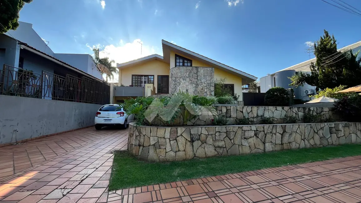 Foto 1 de Casa com 3 quartos à venda, 250m2 em Jardim La Salle, Toledo - PR
