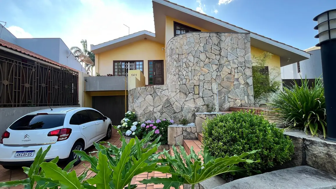 Casa com 3 quartos à venda, 250m2 em Jardim La Salle, Toledo - PR - imagem 6 Foto 6 de Casa com 3 quartos à venda, 250m2 em Jardim La Salle, Toledo - PR