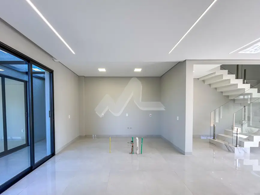Sobrado com 2 quartos à venda, 257m2 em Vila Becker, Toledo - PR - imagem 6 Foto 6 de Sobrado com 2 quartos à venda, 257m2 em Vila Becker, Toledo - PR