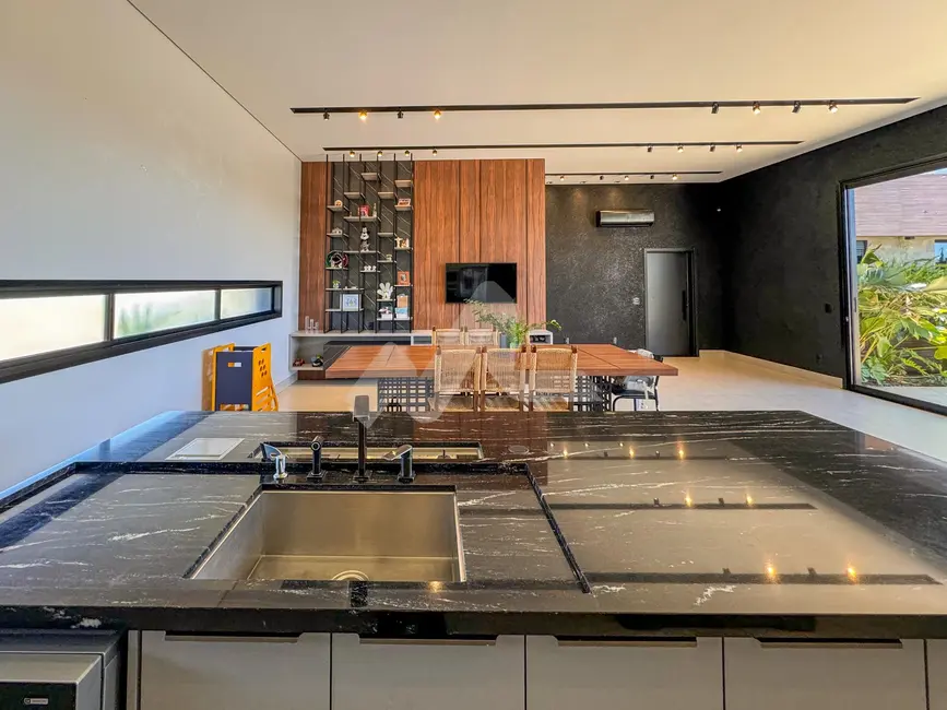 Foto 3 de Casa com 2 quartos à venda, 281m2 em Tocantins, Toledo - PR