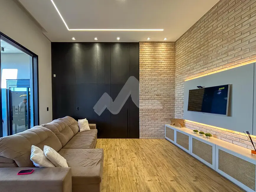 Casa com 2 quartos à venda, 250m2 em Tocantins, Toledo - PR - imagem 3 Foto 3 de Casa com 2 quartos à venda, 250m2 em Tocantins, Toledo - PR