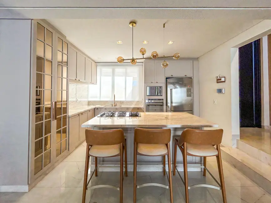 Sobrado com 2 quartos à venda, 151m2 em Jardim Gisela, Toledo - PR - imagem 5 Foto 5 de Sobrado com 2 quartos à venda, 151m2 em Jardim Gisela, Toledo - PR