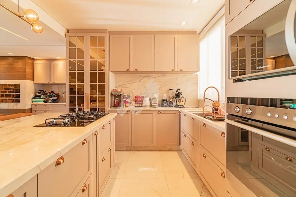 Sobrado com 2 quartos à venda, 151m2 em Jardim Gisela, Toledo - PR - imagem 8 Foto 8 de Sobrado com 2 quartos à venda, 151m2 em Jardim Gisela, Toledo - PR