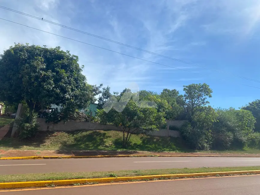 Foto 1 de Terreno / Lote à venda, 1000m2 em Toledo - PR