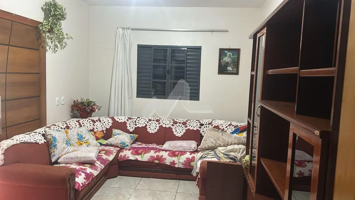 Casa com 2 quartos à venda, 100m2 em Toledo - PR - imagem 2 Foto 2 de Casa com 2 quartos à venda, 100m2 em Toledo - PR