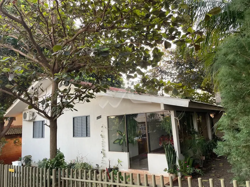 Casa com 2 quartos à venda, 100m2 em Toledo - PR - imagem 1 Foto 1 de Casa com 2 quartos à venda, 100m2 em Toledo - PR