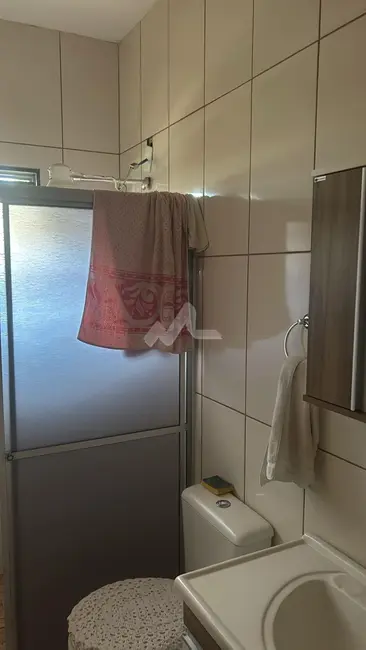 Casa com 2 quartos à venda, 100m2 em Toledo - PR - imagem 4 Foto 4 de Casa com 2 quartos à venda, 100m2 em Toledo - PR